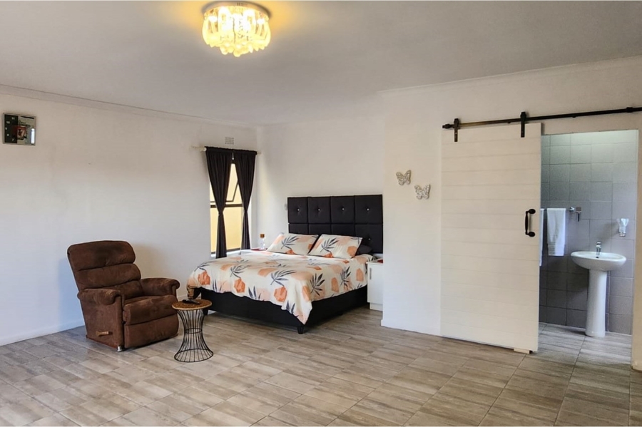 4 Bedroom Property for Sale in Bardale Village Western Cape